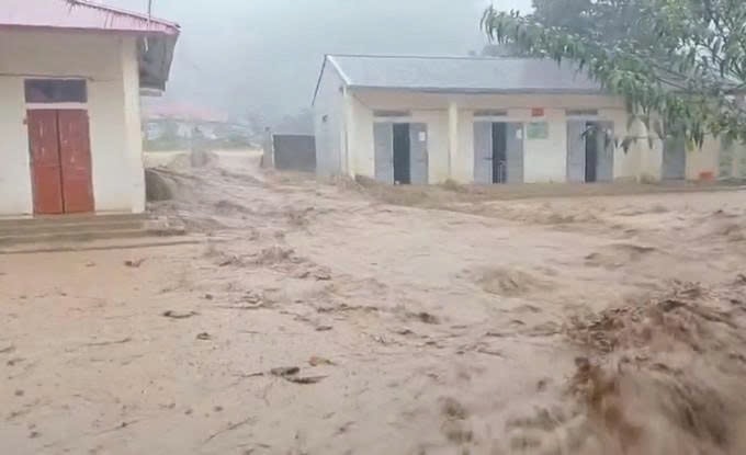 Ảnh hưởng bão số 10, nhiều xã của tỉnh Sơn La bị ngập úng, sạt lở đất đá