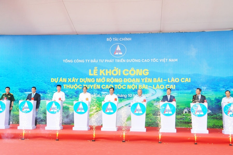 Mở rộng cao tốc Yên Bái - Lào Cai lên 4 làn xe