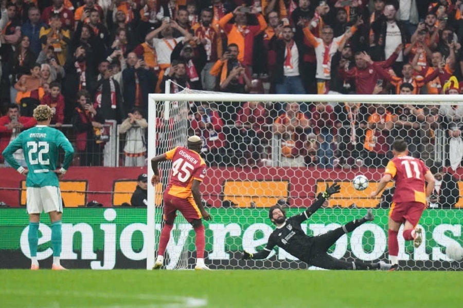 Champions League: Galatasaray quật ngã Liverpool 1-0 trên sân nhà, Osimhen ghi dấu ấn
