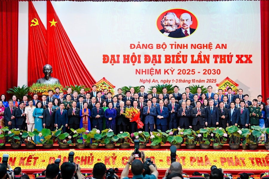Ông Nguyễn Đức Trung tái đắc cử Bí thư Tỉnh ủy Nghệ An