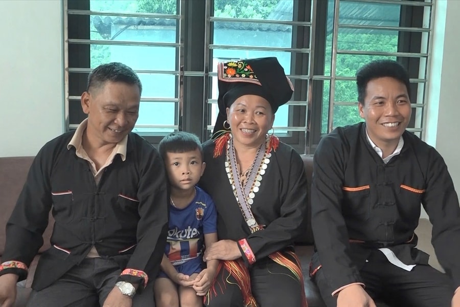 Thời khắc "sinh tử" cứu người thoát dòng lũ dữ của Bí thư Chi bộ thôn Ngàn Vắng