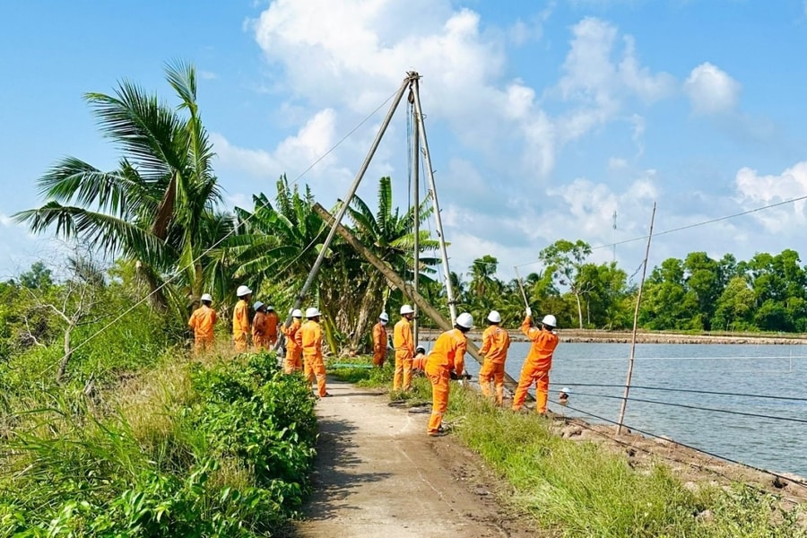 EVNSPC phát động phong trào thi đua năm 2025: "Nâng cao năng suất, chất lượng và hiệu quả"