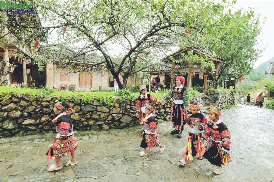 Chiêm ngưỡng ngôi làng du lịch tốt nhất thế giới 2025