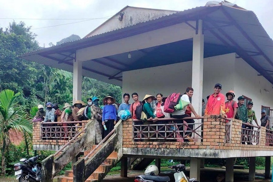 Nứt núi Gò Oát, Quảng Ngãi di dời khẩn cấp 61 hộ dân sinh sống dưới chân núi