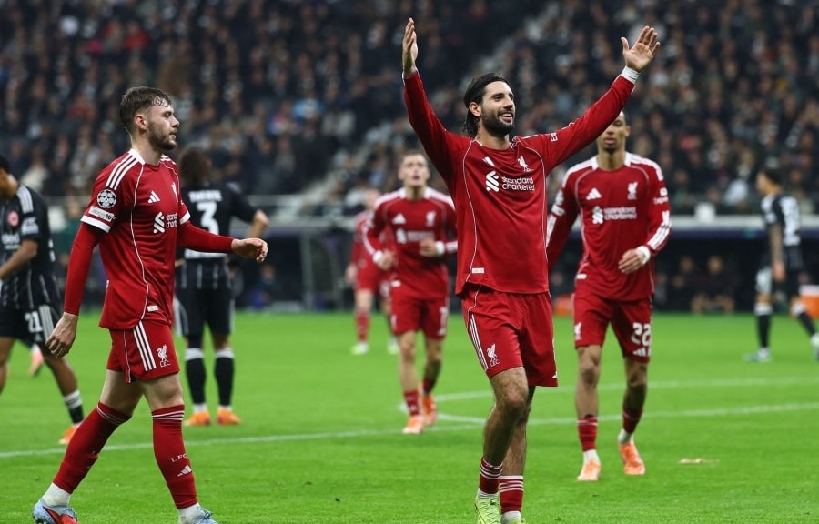Hủy diệt Frankfurt 5-1, Liverpool lật ngược thế cờ trong 10 phút đầy cuồng phong