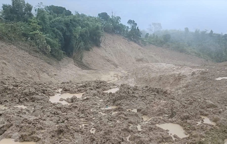 Quảng Ngãi: Lũ quét về trong đêm, xã Ngọc Linh di dời dân khẩn cấp