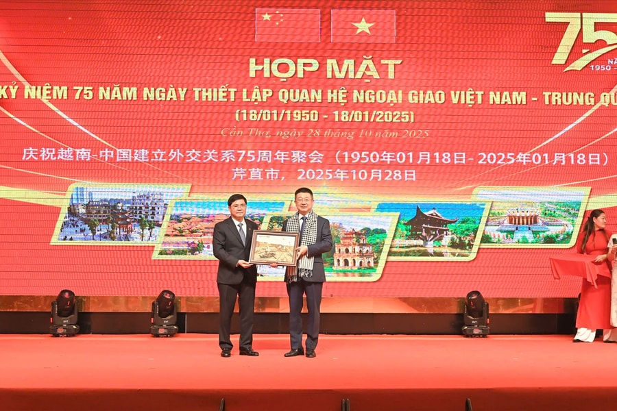 Tăng cường giao lưu giữa các đối tác và Nhân dân Trung Quốc với Cần Thơ