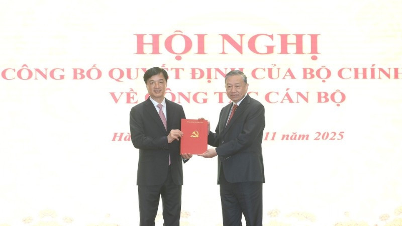 Đồng chí Nguyễn Duy Ngọc giữ chức Bí thư Thành ủy Hà Nội