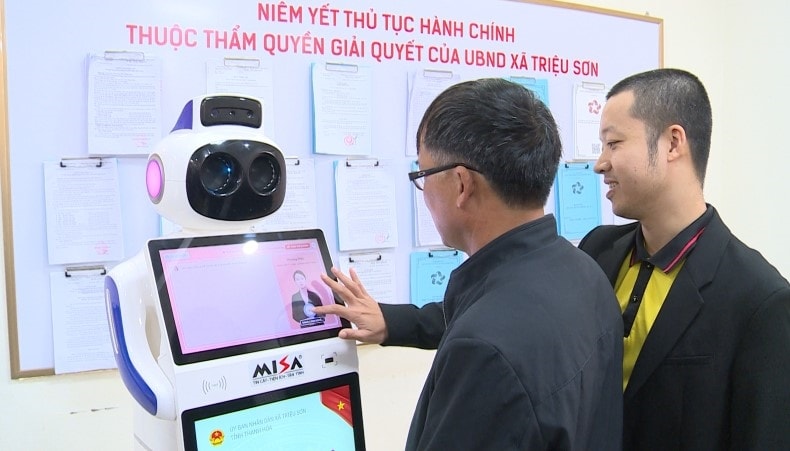 Thanh Hóa: Xã đầu tiên đưa Robot AI phục vụ hành chính công
