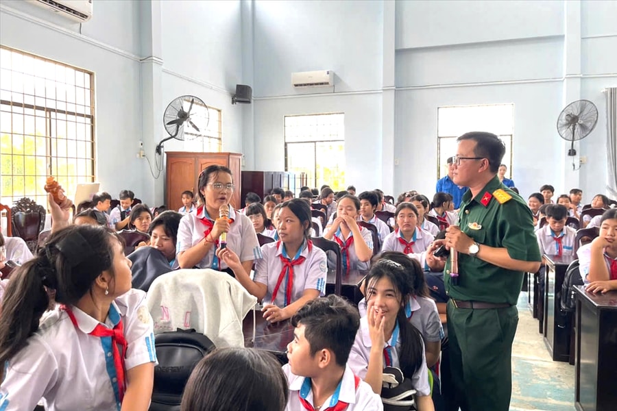 An Giang: Gần 500 em học sinh được tuyên truyền pháp luật qua hoạt động trực quan