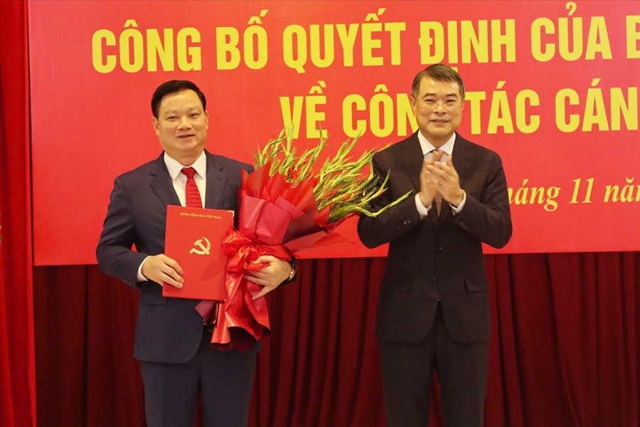 Bộ Chính trị chỉ định ông Nguyễn Khắc Thận làm Bí thư Tỉnh ủy Nghệ An
