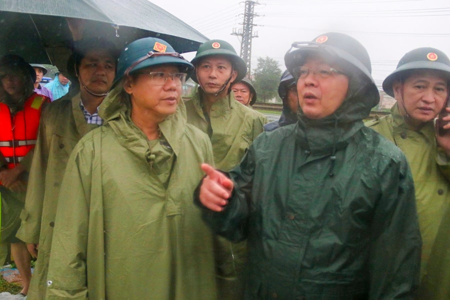 Phó Thủ tướng Hồ Quốc Dũng kiểm tra công tác ứng phó mưa lũ tại Khánh Hòa