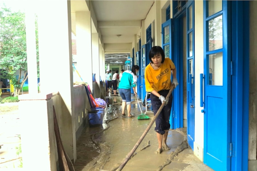 Khánh Hòa dành hơn 14 tỷ đồng hỗ trợ học sinh vùng lũ mua đồng phục