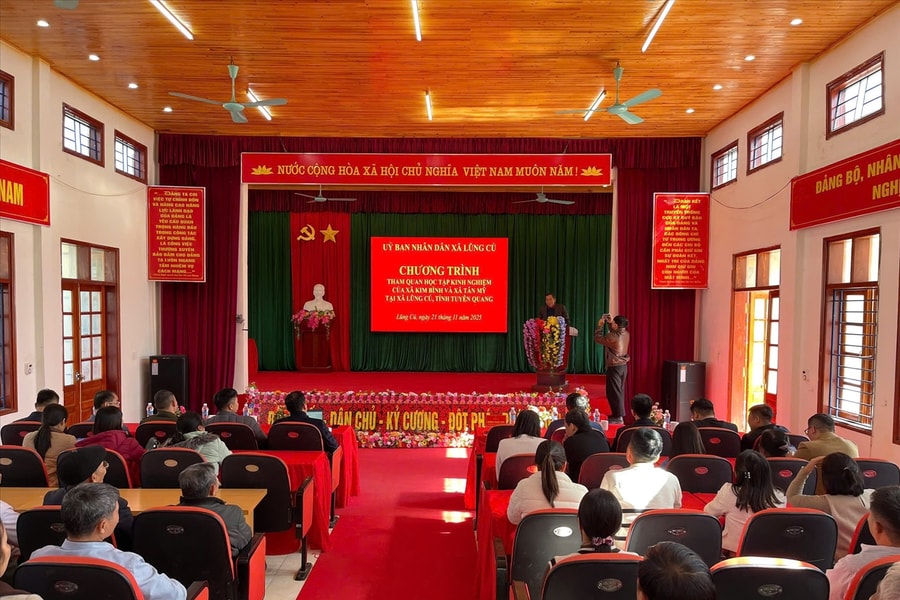Xã Kim Bình (Tuyên Quang): Tổ chức tham quan, học tập kinh nghiệm cho cán bộ thực hiện Chương trình MTQG và Người có uy tín