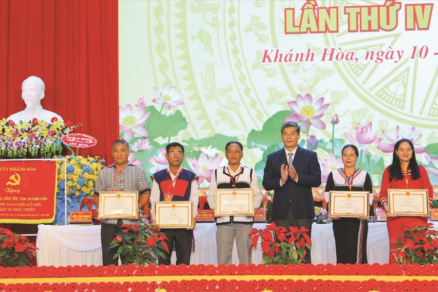 Khánh Hòa chú trọng xây dựng đội ngũ cán bộ DTTS trong thời kỳ mới