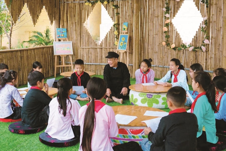 Người có uy tín góp phần xây dựng  khối đoàn kết các dân tộc
