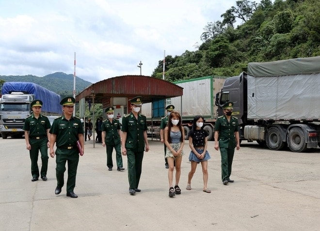Những phương thức vượt biên mới