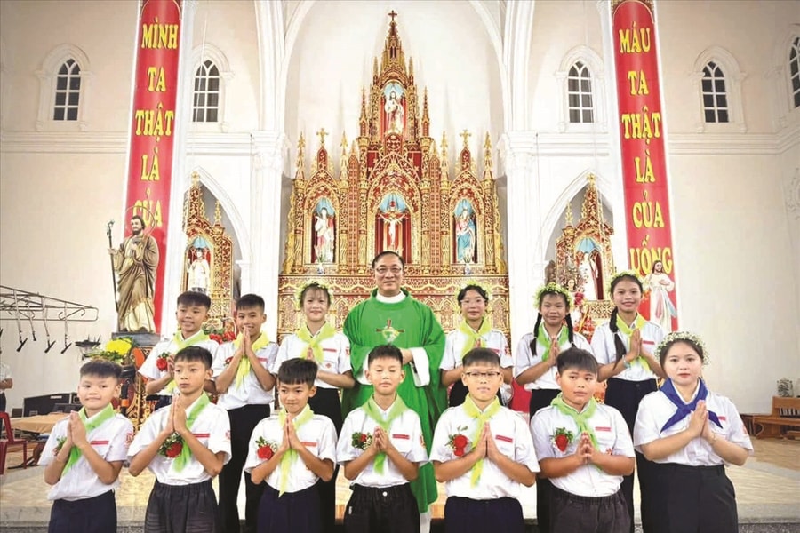 Nhà thờ Thanh Lân - Điểm tựa tinh thần của giáo dân vùng biển