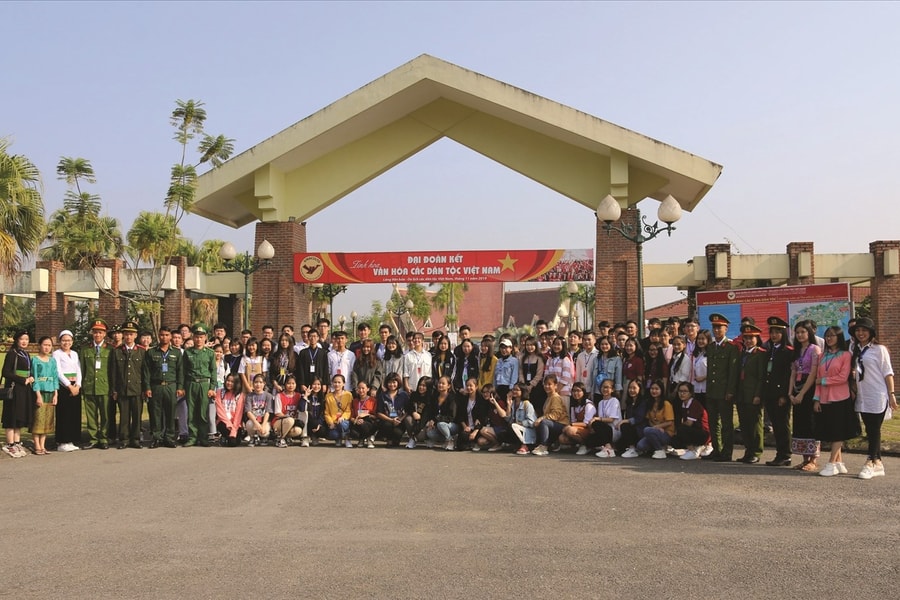 Lễ tuyên dương học sinh, sinh viên, thanh niên DTTS  xuất sắc, tiêu biểu:  Nơi ươm mầm những ước mơ