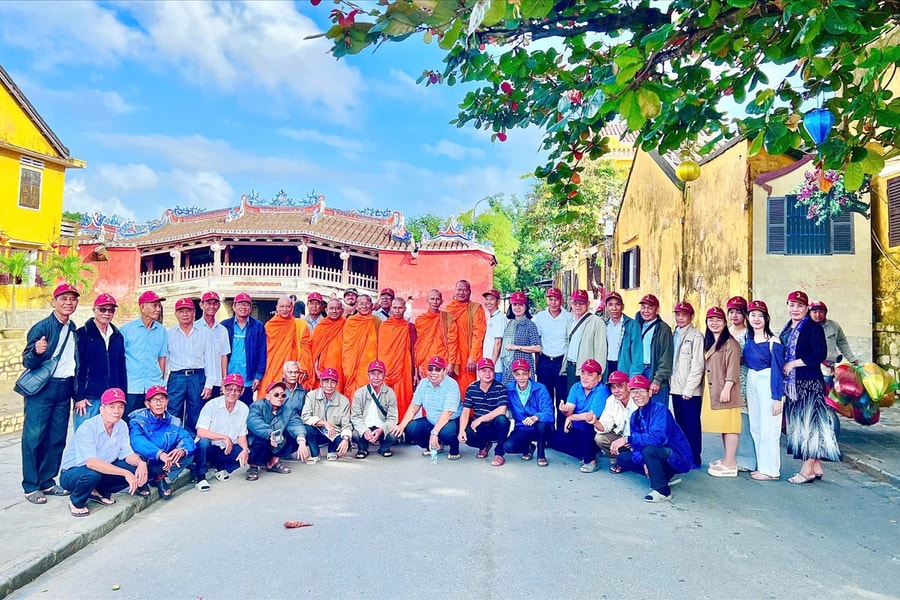 Người có uy tín tỉnh An Giang đi giao lưu, học tập kinh nghiệm tại một số tỉnh miền Trung - Tây Nguyên