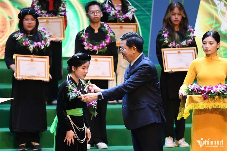 Lễ tuyên dương học sinh, sinh viên, thanh niên DTTS xuất sắc, tiêu biểu 2025