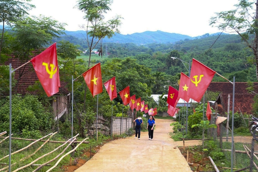 Nhiệm kỳ Đại hội XIII: Giảm nghèo bền vững, lấy con người làm trung tâm
