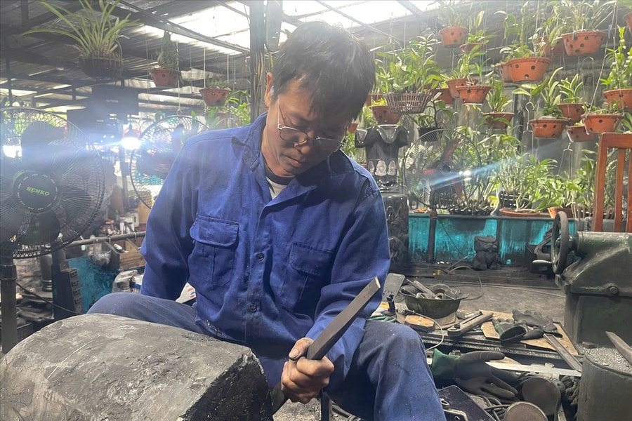 Cần giải pháp về nguyên liệu trong điêu khắc mỹ nghệ than đá ở Quảng Ninh