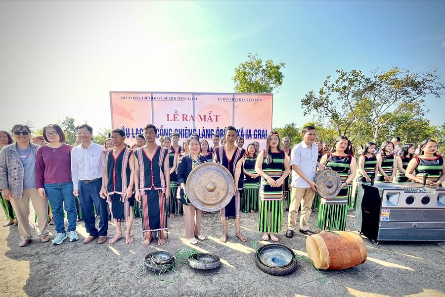 Gia Lai: Ra mắt Câu lạc bộ cồng chiêng làng Ôrê 1