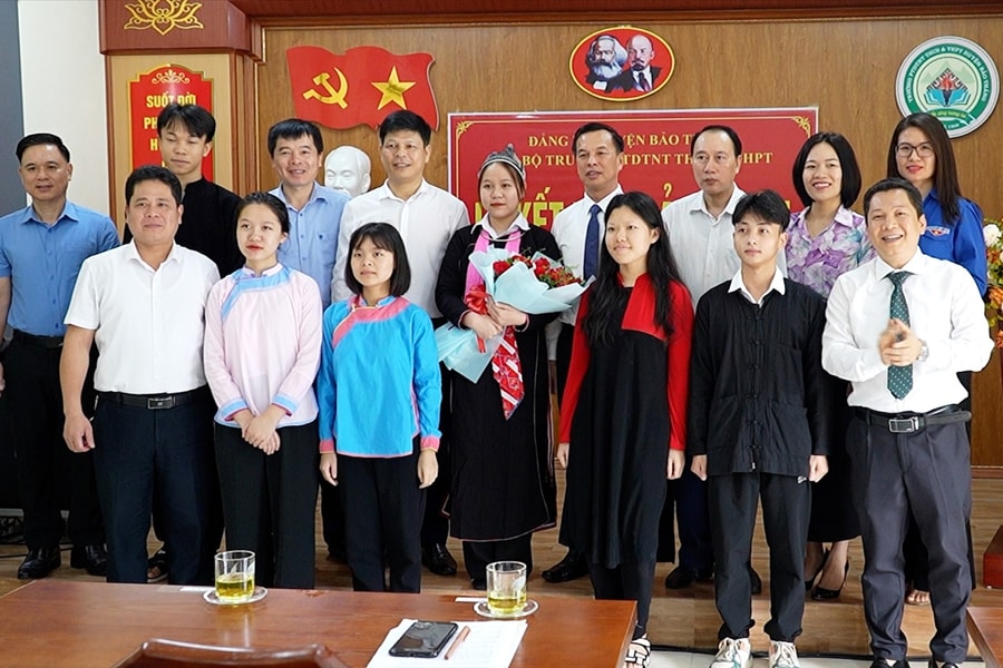 Lào Cai quan tâm phát triển đảng viên người DTTS