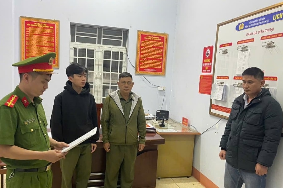Khởi tố, bắt tạm giam giám đốc doanh nghiệp sản xuất và bán ra thị trường hàng trăm tấn lúa giống giả