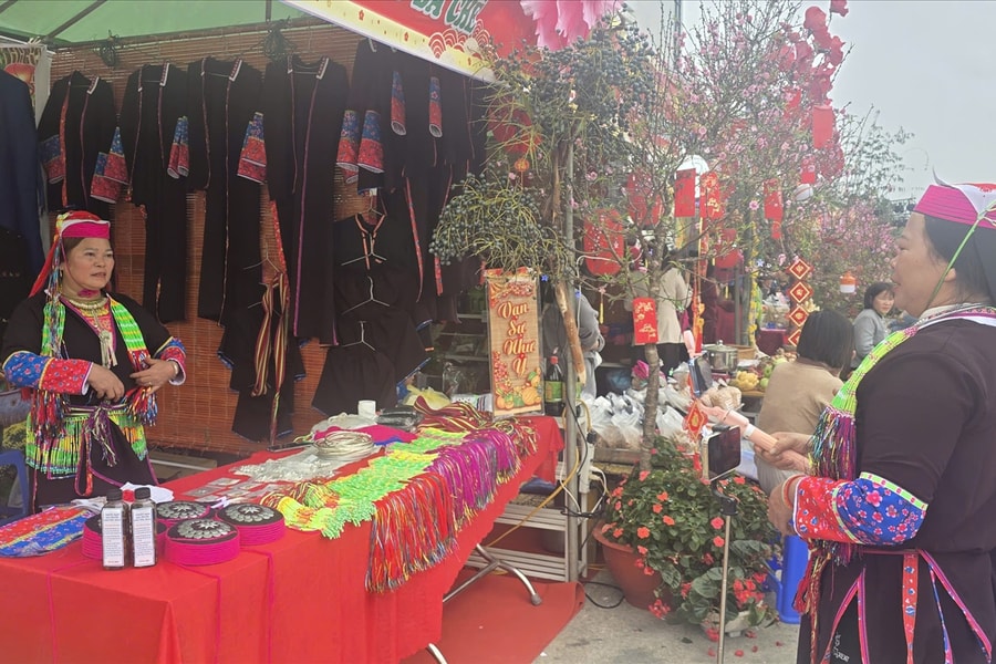 Ba Chẽ mở chợ phiên, giữ hồn vùng cao