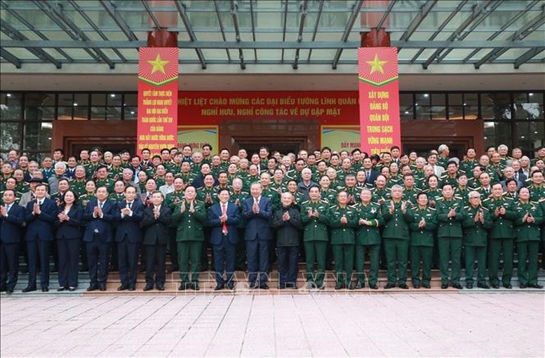 Tổng Bí thư Tô Lâm gặp mặt đại biểu tướng lĩnh quân đội nghỉ hưu, nghỉ công tác