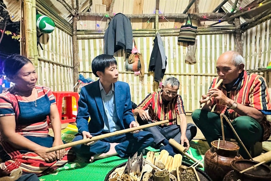 Không gian Tết đậm đà bản sắc dân tộc ở vùng cao Quảng Ngãi