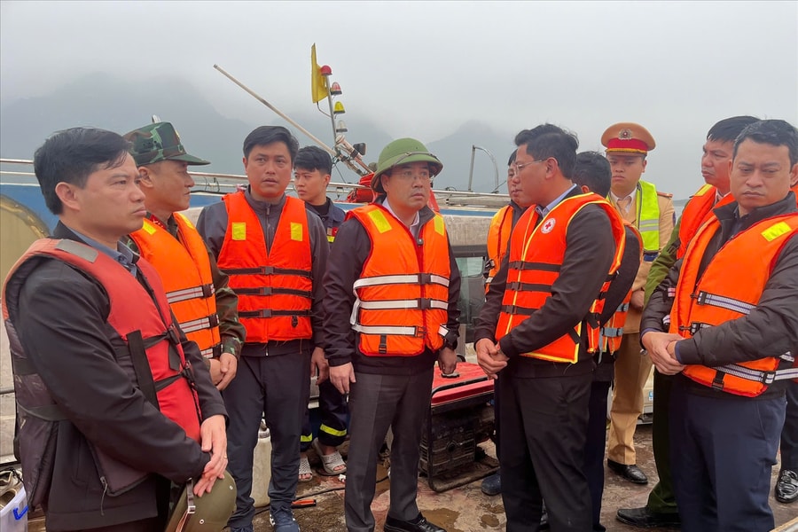 Đã tìm thấy 6/6 nạn nhân mất tích vụ chìm tàu chở khách ở hồ Thác Bà
