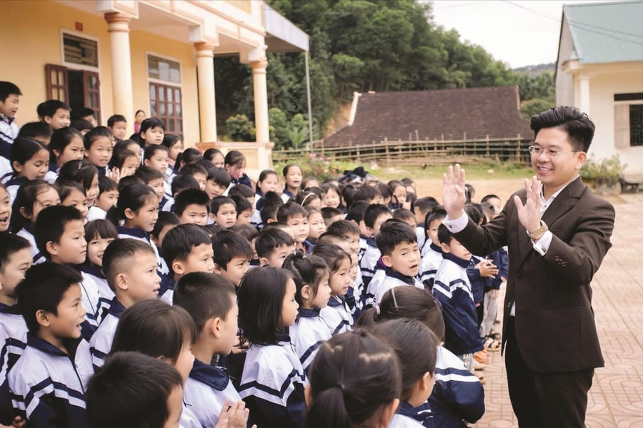 Vượt lũy tre làng để kiến tạo cuộc đời mình