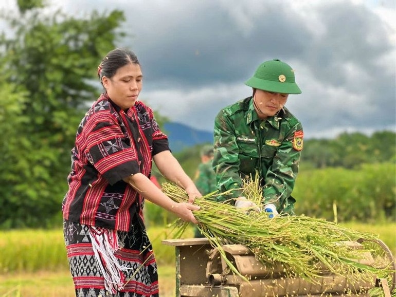 Ngôi sao xanh lấp lánh miền biên giới