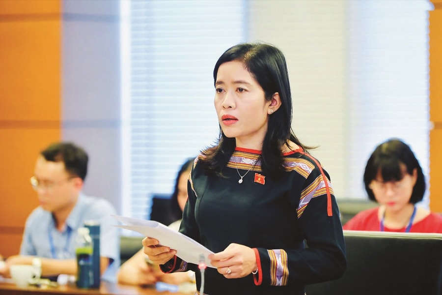 Những đóa pơlang của đại ngàn