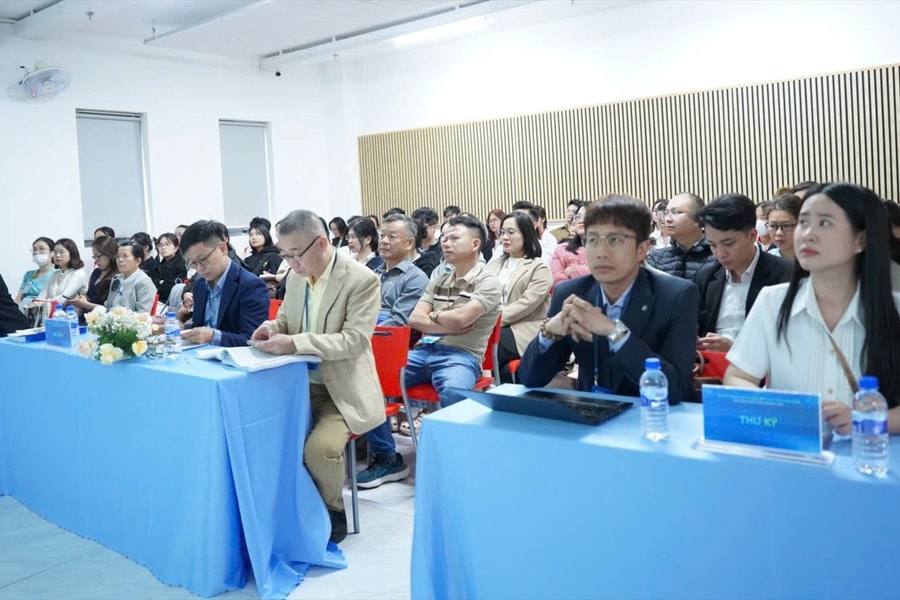 Hơn 100 báo cáo khoa học chuyên sâu cập nhật tiến bộ y học mới