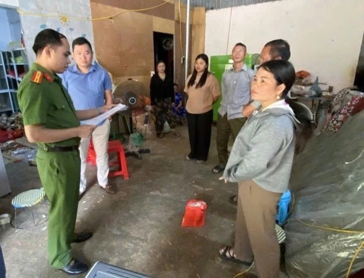 Khởi tố đối tượng hái cây rừng tự chế thuốc Nam rồi rao bán trên mạng