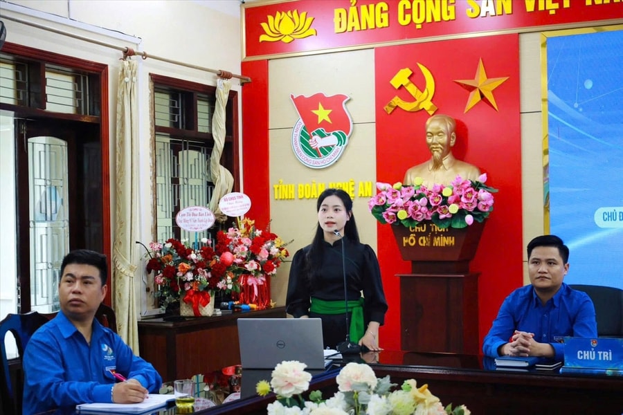 Dân tộc rất ít người Ơ Đu lần đầu tiên có nữ đại biểu Quốc hội