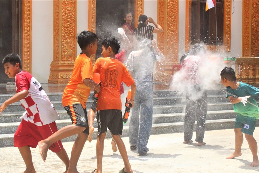 Cấm chơi trét bột, chọi bột, tạt nước trong Tết Chôl Chnăm Thmây ở các chùa Khmer tại Cần Thơ