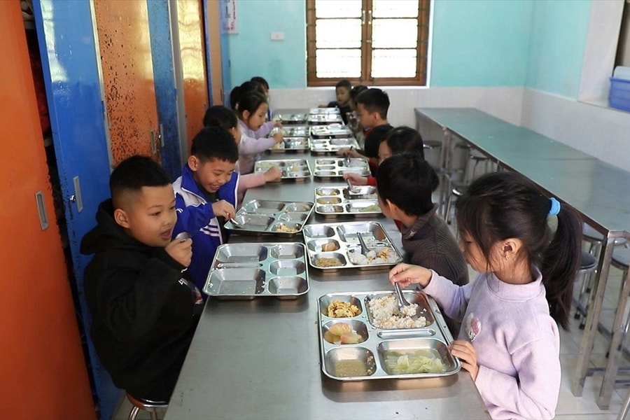Tháo gỡ điểm nghẽn trong chính sách hỗ trợ trẻ em vùng khó khăn