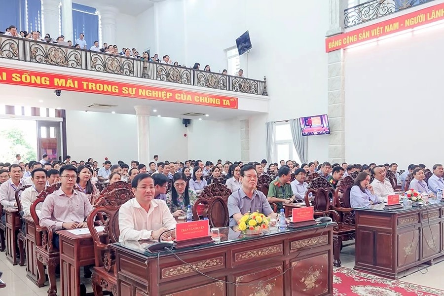 Hội nghị quán triệt, triển khai các văn bản của Ban Bí thư về công tác dân tộc, tôn giáo trong giai đoạn mới