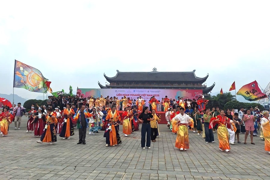 Liên hoan Yosakoi 2026 thổi bùng không khí lễ hội tại Ninh Bình