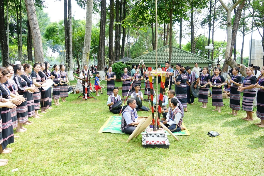 Cuộc trình diễn văn hóa đa sắc màu của các dân tộc ở Gia Lai