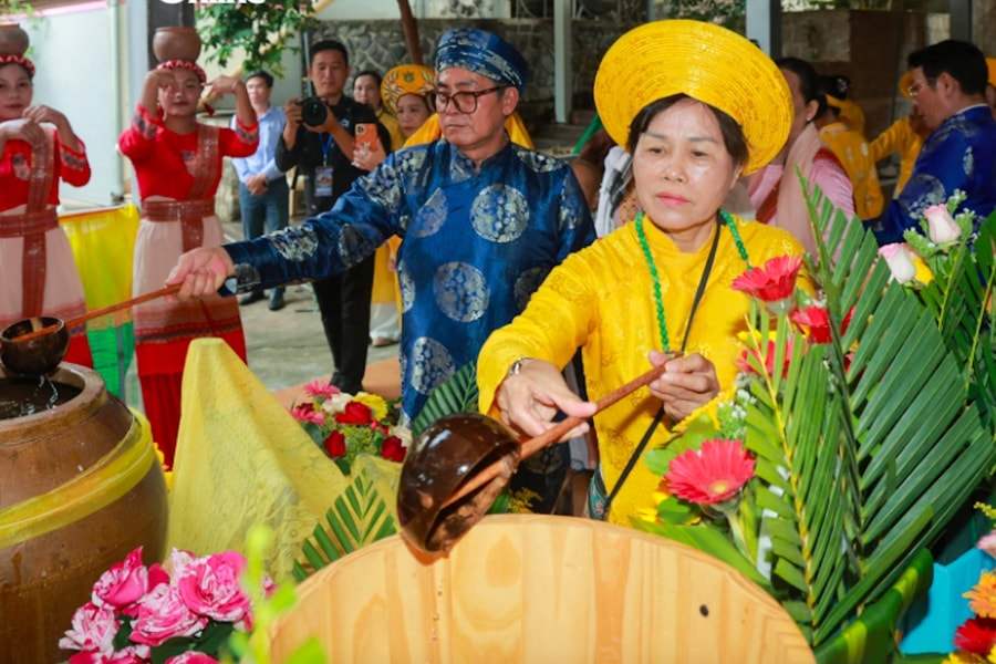 Lễ rước nước cầu mưa thuận, gió hòa trong Lễ hội Tháp Bà Pô Nagar