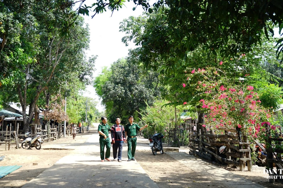 Khi người dân biên giới đều là “chiến sĩ”