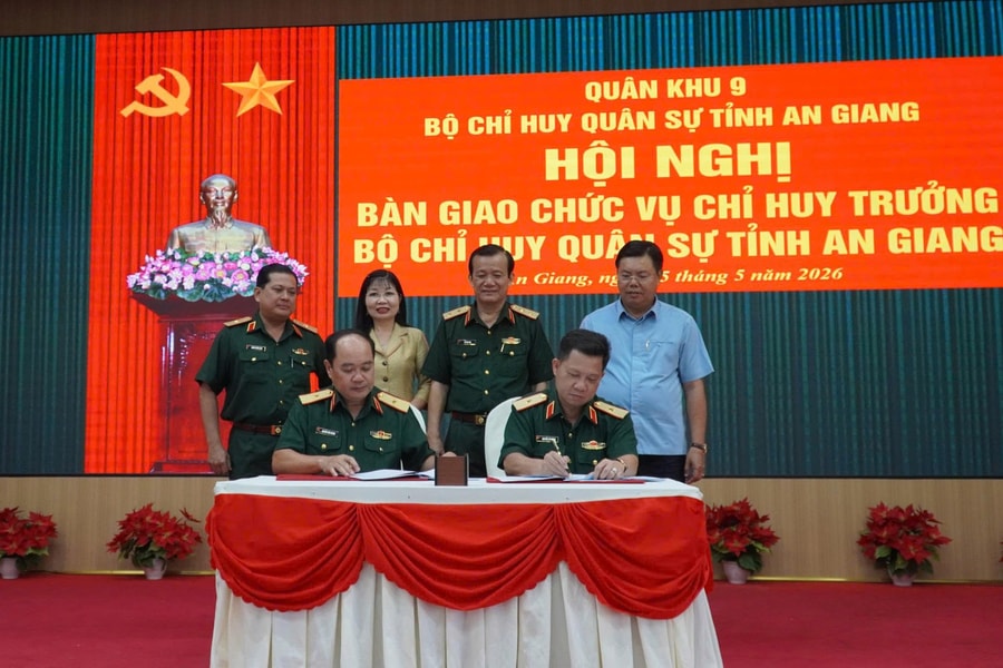 Thiếu tướng Nguyễn Văn Hùng giữ chức Chỉ huy trưởng Bộ Chỉ huy Quân sự tỉnh An Giang