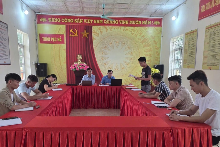 Cụ thể hóa nghị quyết trong từng nếp nhà vùng biên