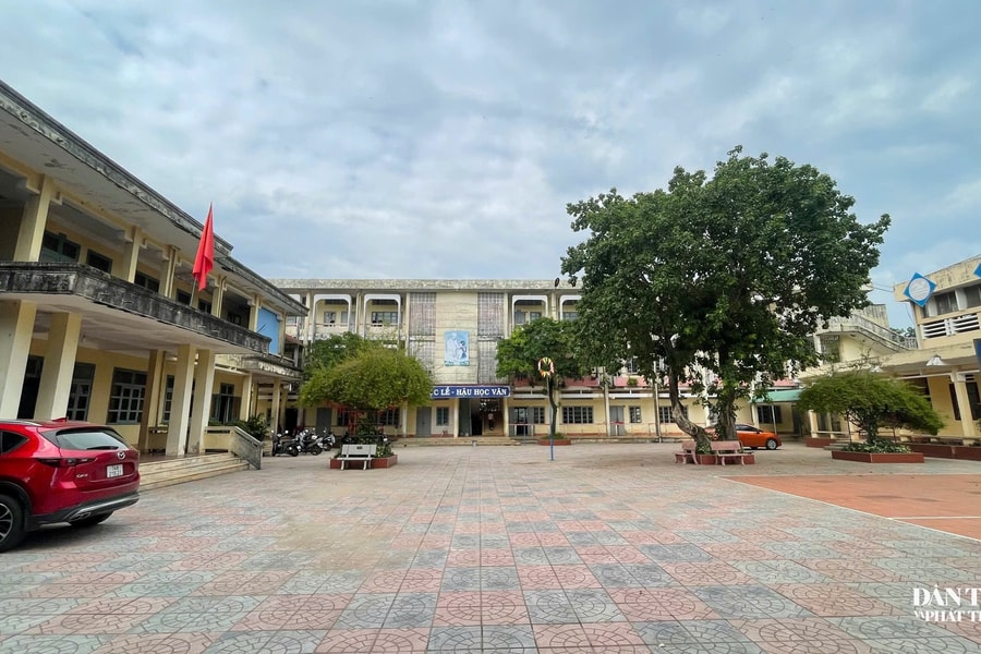 Sự cố bê tông rơi giữa giờ học tại Trường PTDTNT Vĩnh Linh: Cấp thiết về một ngôi trường mới